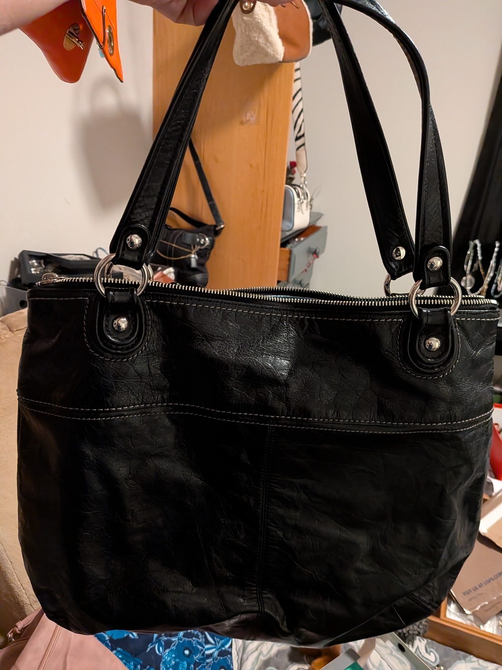 Coach Gallery Black Leather Signature Tote with Zip Pocket - Picture 8 of 8